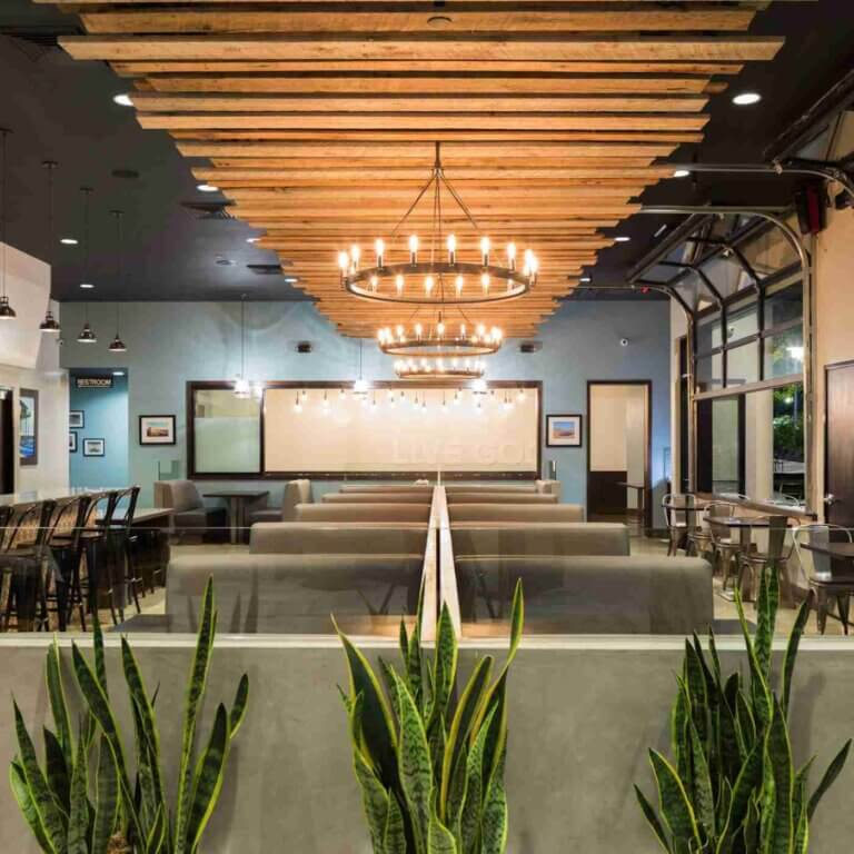 Bar and seating at Good Stuff Palos Verdes