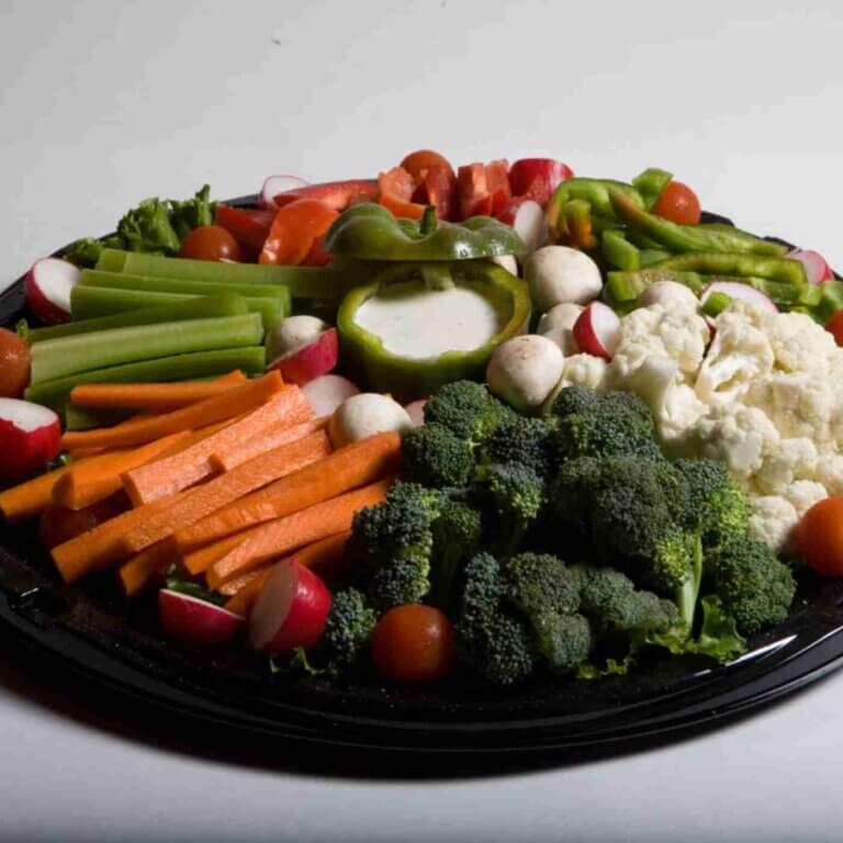 Fresh veggie platter with dip