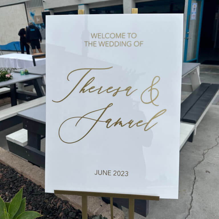 Welcome sign for the wedding of Theresa and Samuel
